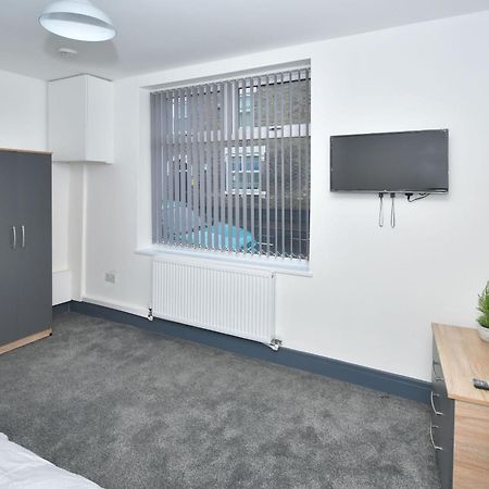 Townhouse @ 24 Brunswick Place Stoke Etruria ภายนอก รูปภาพ