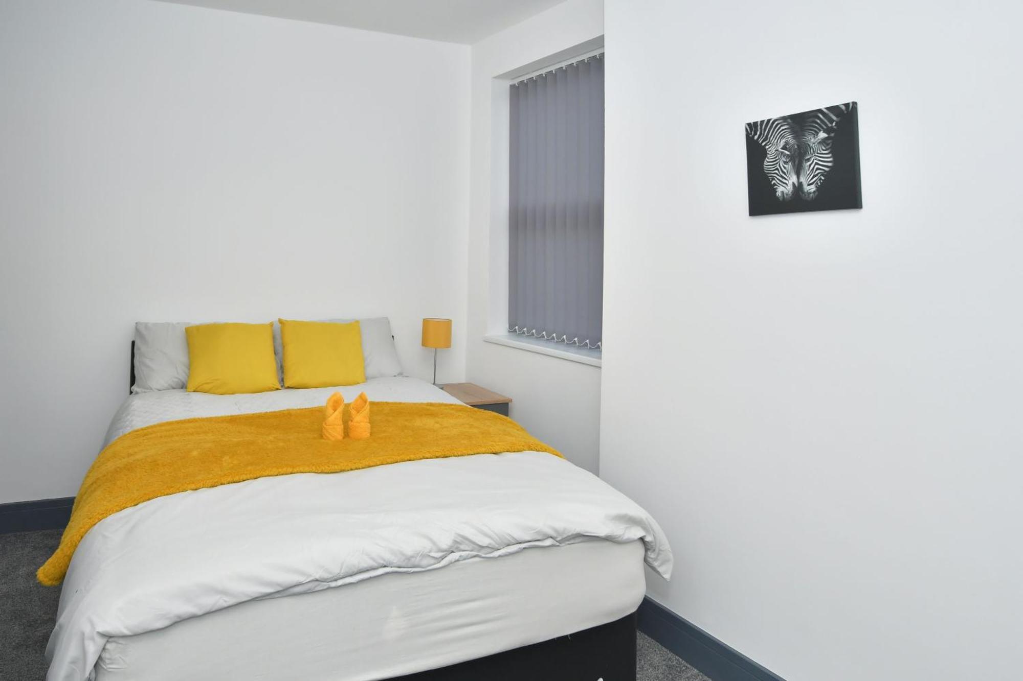 Townhouse @ 24 Brunswick Place Stoke Etruria ภายนอก รูปภาพ