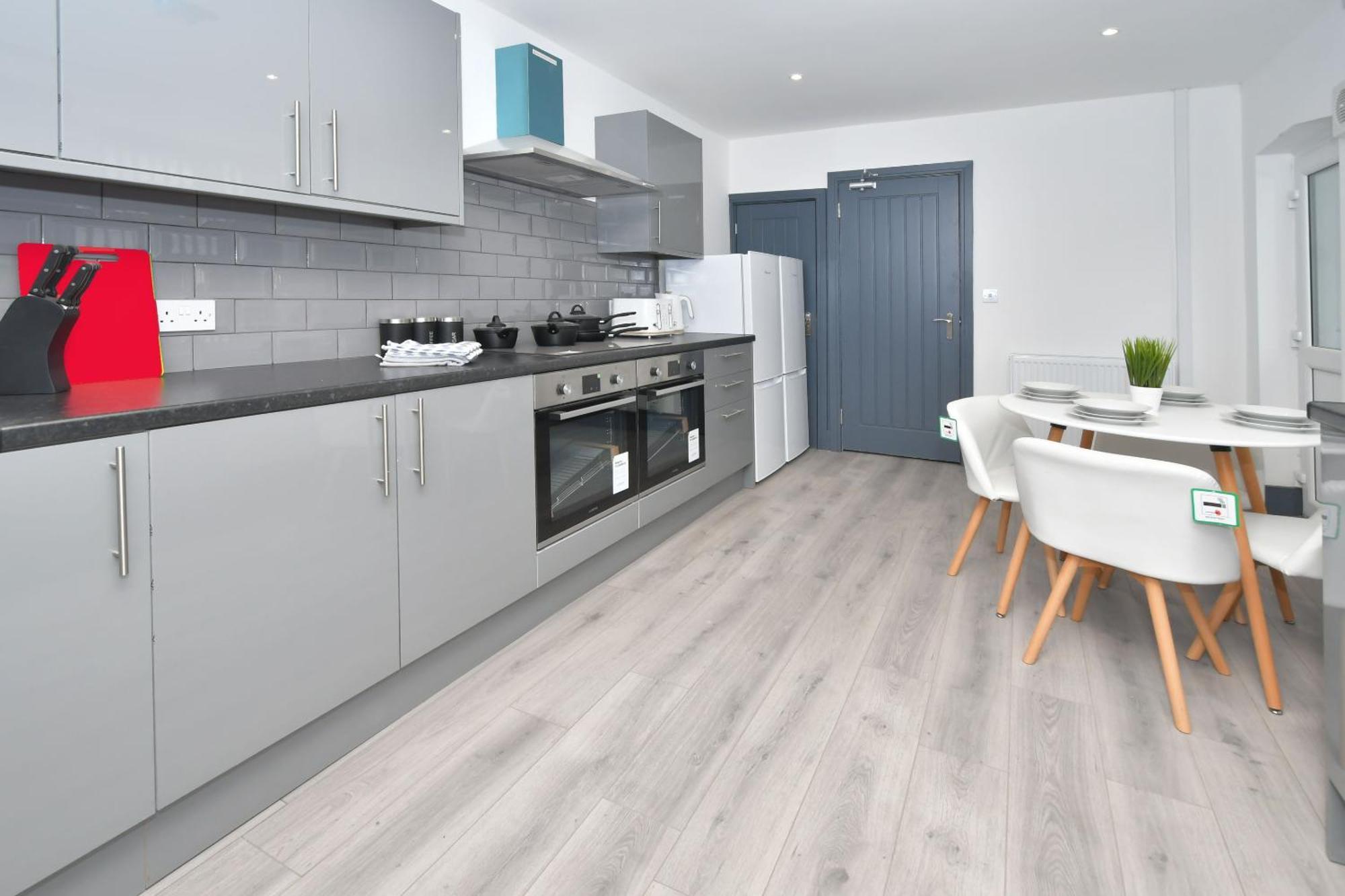 Townhouse @ 24 Brunswick Place Stoke Etruria ห้อง รูปภาพ