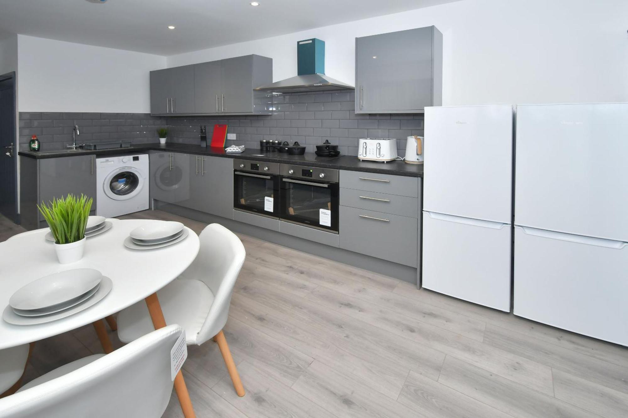 Townhouse @ 24 Brunswick Place Stoke Etruria ภายนอก รูปภาพ