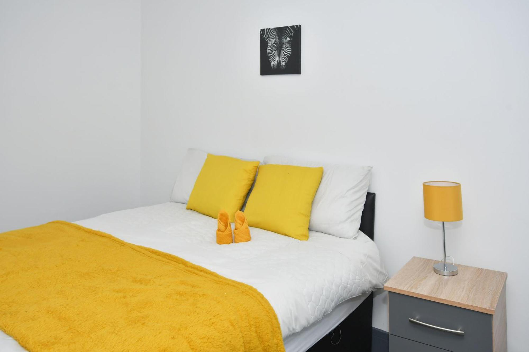 Townhouse @ 24 Brunswick Place Stoke Etruria ภายนอก รูปภาพ